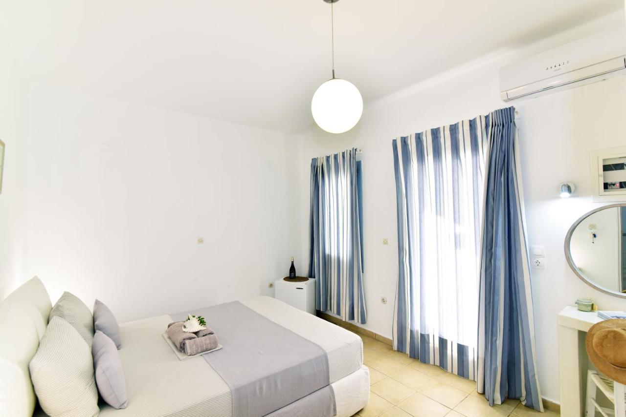 Thomas Apartments Katapola - Chora Eksteriør billede