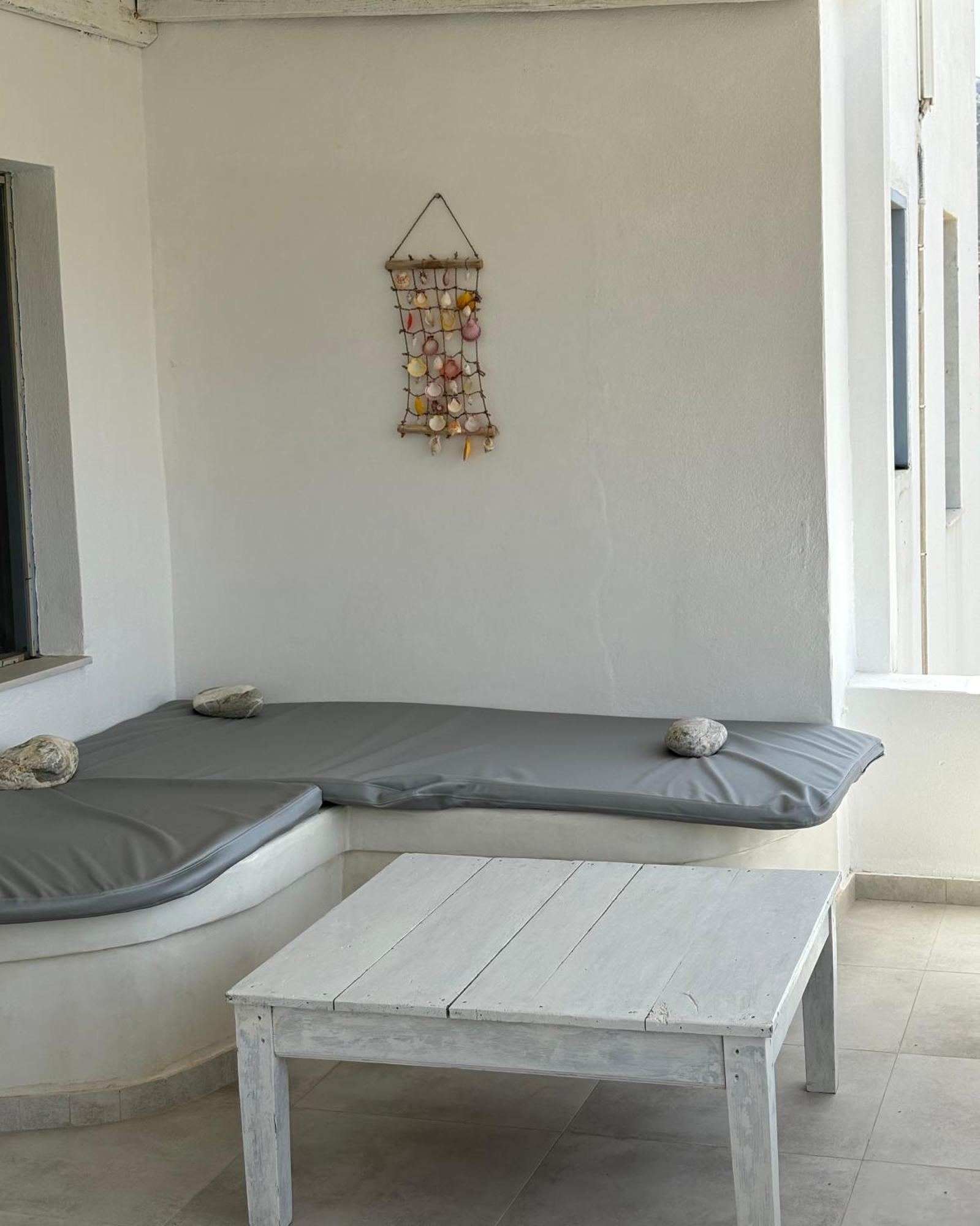 Thomas Apartments Katapola - Chora Eksteriør billede